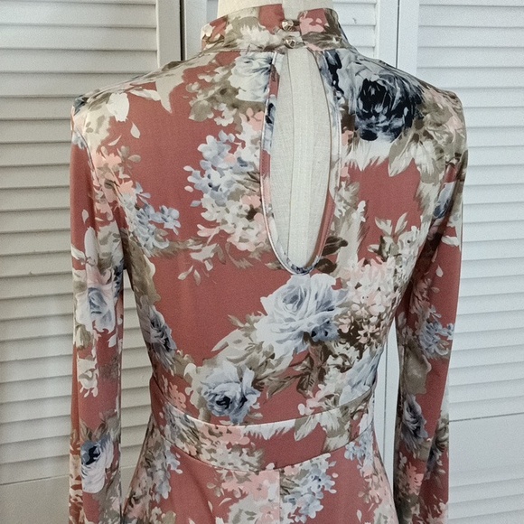 Floral Peach Dusty Blue Long Sleeve Deep V Cut Out Dress - Picture 5 of 9